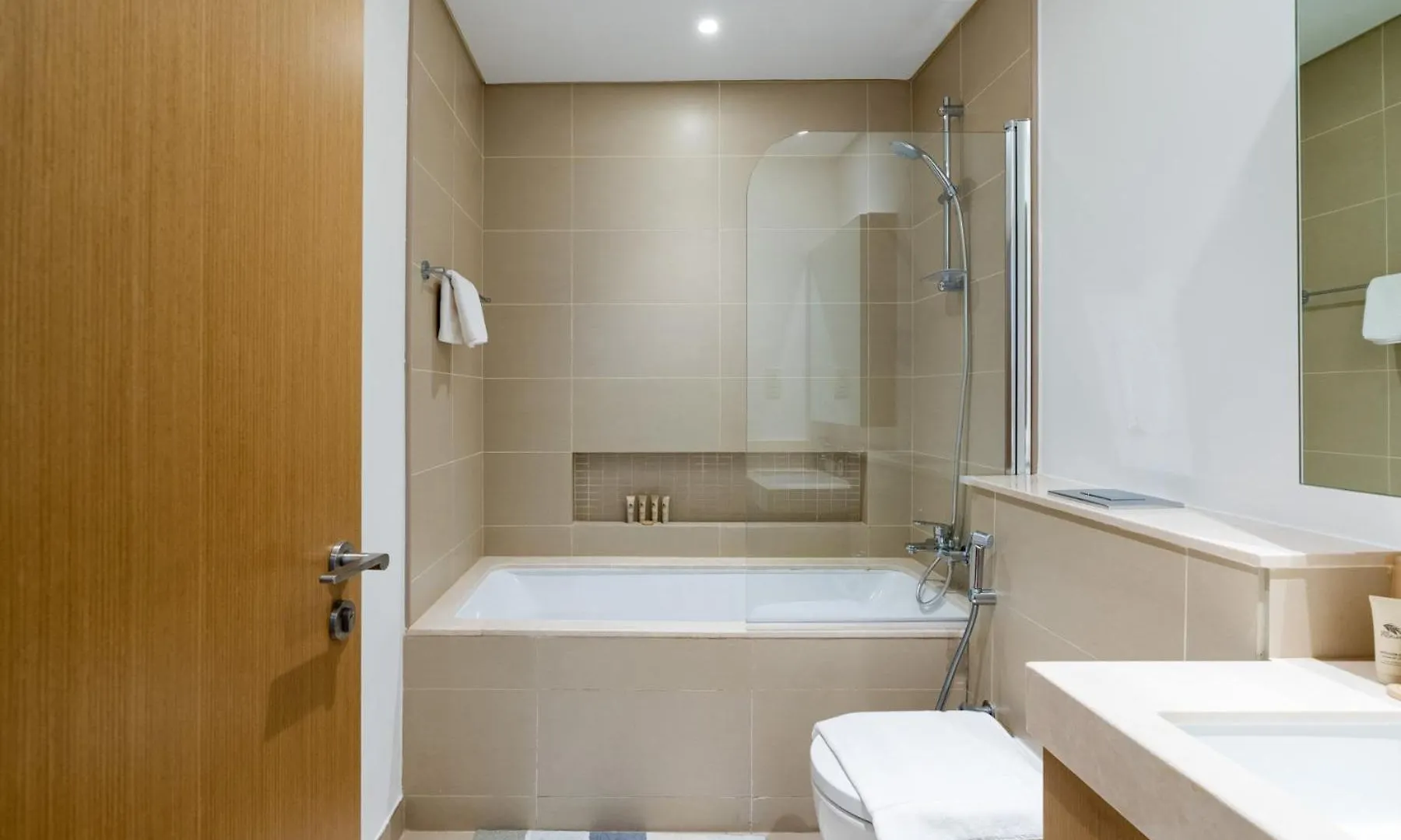 Serene - Bright One Bed - Seaview Dubai Apartment