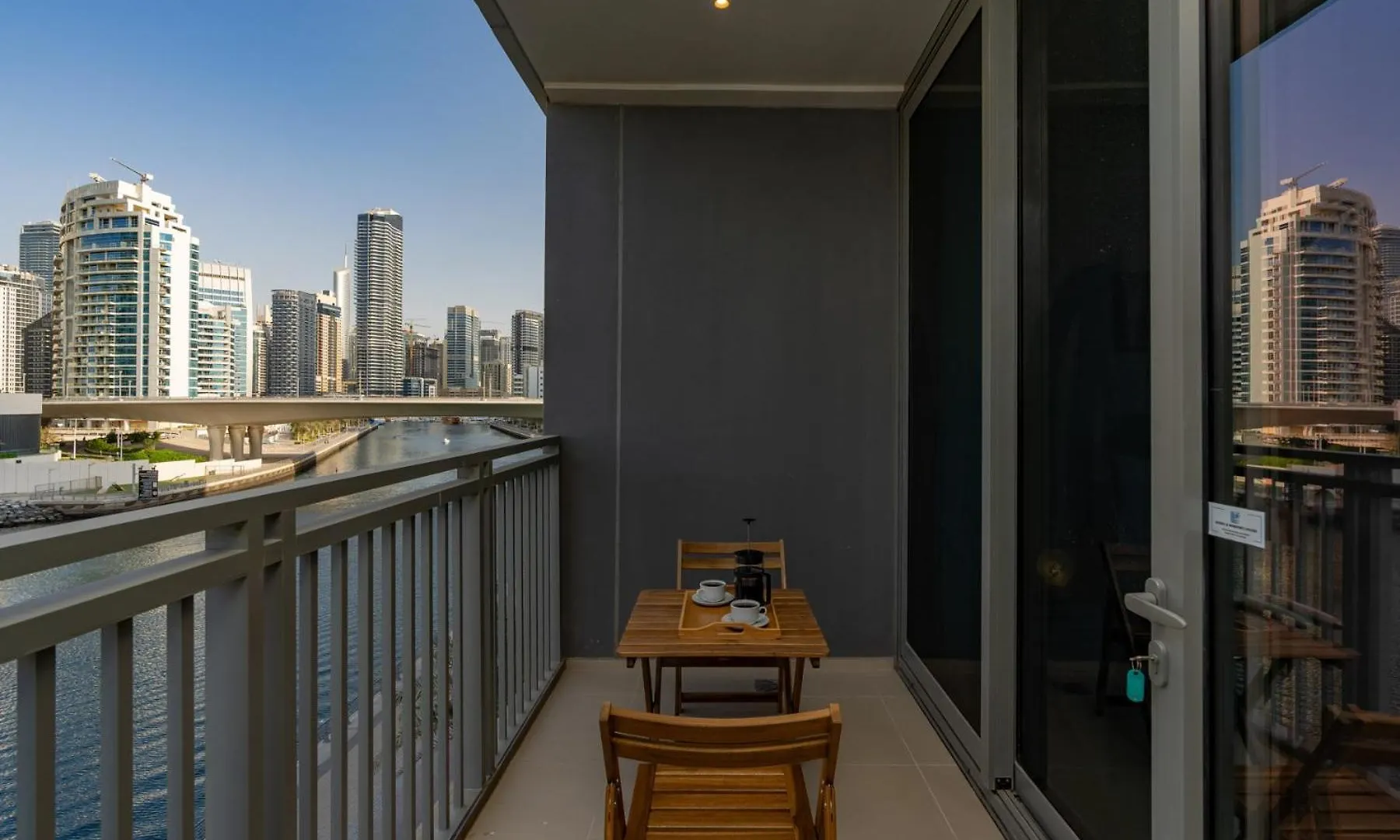 Serene - Bright One Bed - Seaview Dubai Apartment
