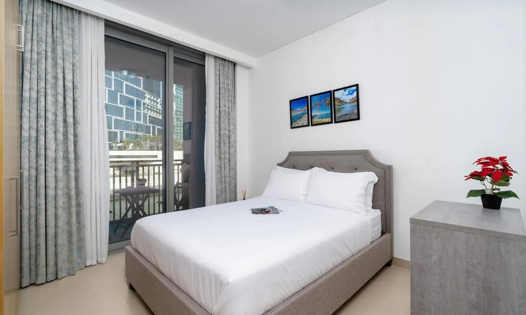 Serene - Bright One Bed - Seaview Dubai Apartment